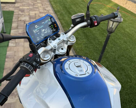 Белый БМВ F 900R, объемом двигателя 0.9 л и пробегом 3 тыс. км за 12000 $, фото 10 на Automoto.ua