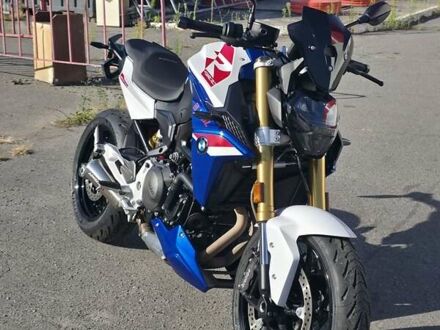 Белый БМВ F 900R, объемом двигателя 0.9 л и пробегом 9 тыс. км за 13500 $, фото 1 на Automoto.ua