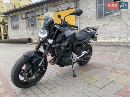 Черный БМВ F 900R, объемом двигателя 0.9 л и пробегом 5 тыс. км за 13000 $, фото 1 на Automoto.ua