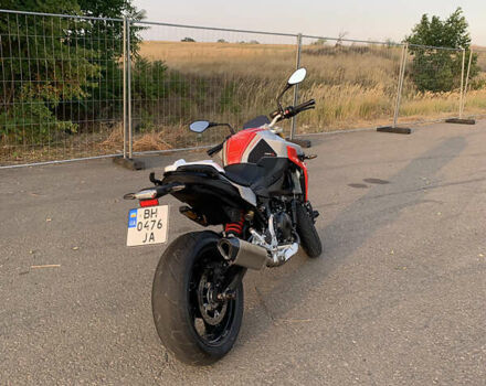 Красный БМВ F 900R, объемом двигателя 0 л и пробегом 14 тыс. км за 9300 $, фото 9 на Automoto.ua