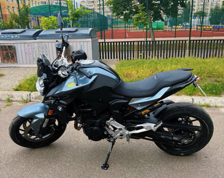 Серый БМВ F 900R, объемом двигателя 0.9 л и пробегом 10 тыс. км за 12000 $, фото 3 на Automoto.ua