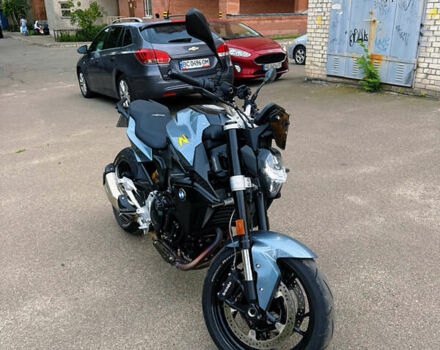 Серый БМВ F 900R, объемом двигателя 0.9 л и пробегом 10 тыс. км за 12000 $, фото 1 на Automoto.ua