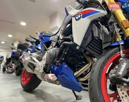 Синий БМВ F 900R, объемом двигателя 0.9 л и пробегом 1 тыс. км за 13000 $, фото 10 на Automoto.ua