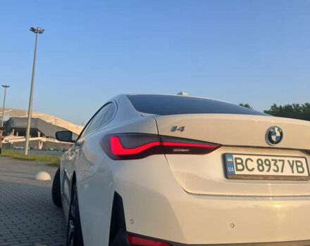 Белый БМВ i4, объемом двигателя 0 л и пробегом 47 тыс. км за 34600 $, фото 3 на Automoto.ua