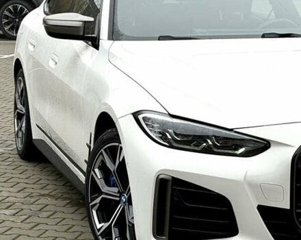 Белый БМВ i4, объемом двигателя 0 л и пробегом 78 тыс. км за 38500 $, фото 8 на Automoto.ua