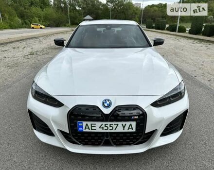Белый БМВ i4, объемом двигателя 0 л и пробегом 3 тыс. км за 48700 $, фото 11 на Automoto.ua