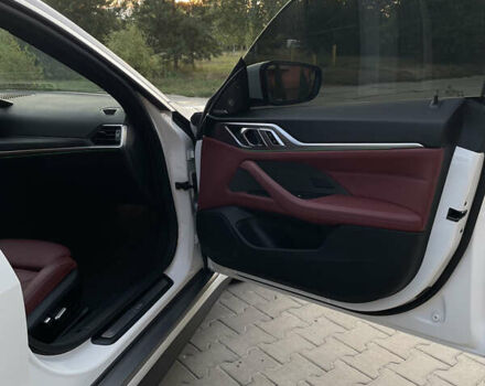 Белый БМВ i4, объемом двигателя 0 л и пробегом 31 тыс. км за 30100 $, фото 27 на Automoto.ua