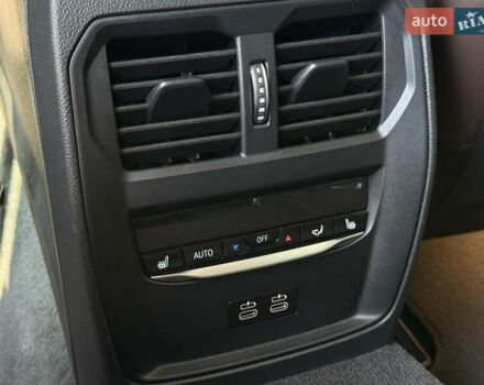 Белый БМВ i4, объемом двигателя 0 л и пробегом 3 тыс. км за 37500 $, фото 12 на Automoto.ua