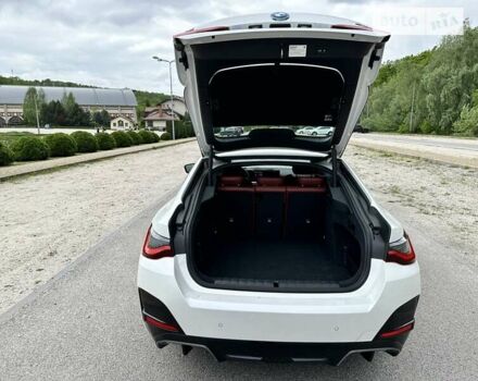 Белый БМВ i4, объемом двигателя 0 л и пробегом 3 тыс. км за 48700 $, фото 15 на Automoto.ua