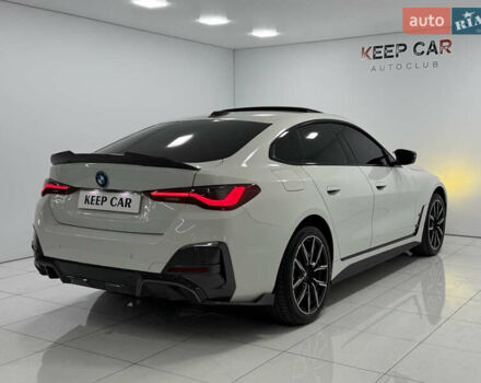 Белый БМВ i4, объемом двигателя 0 л и пробегом 50 тыс. км за 33000 $, фото 4 на Automoto.ua