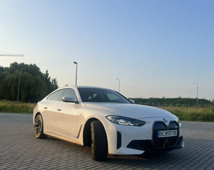 Белый БМВ i4, объемом двигателя 0 л и пробегом 47 тыс. км за 34600 $, фото 9 на Automoto.ua