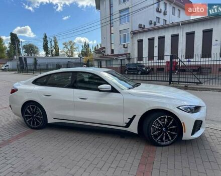 Белый БМВ i4, объемом двигателя 0 л и пробегом 20 тыс. км за 36999 $, фото 1 на Automoto.ua