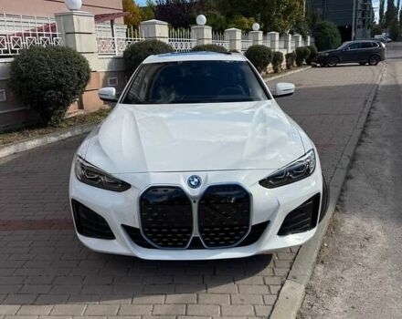 Белый БМВ i4, объемом двигателя 0 л и пробегом 20 тыс. км за 36999 $, фото 2 на Automoto.ua