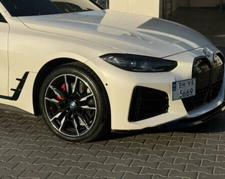 Білий БМВ i4, об'ємом двигуна 0 л та пробігом 19 тис. км за 43500 $, фото 2 на Automoto.ua