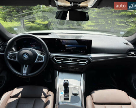 Белый БМВ i4, объемом двигателя 0 л и пробегом 3 тыс. км за 37500 $, фото 9 на Automoto.ua