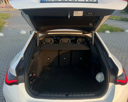 Белый БМВ i4, объемом двигателя 0 л и пробегом 47 тыс. км за 34600 $, фото 27 на Automoto.ua