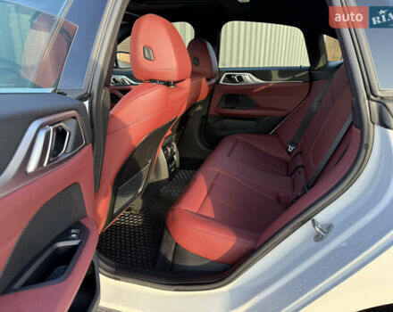 Белый БМВ i4, объемом двигателя 0 л и пробегом 18 тыс. км за 32650 $, фото 49 на Automoto.ua