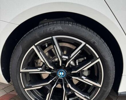 Белый БМВ i4, объемом двигателя 0 л и пробегом 20 тыс. км за 36999 $, фото 14 на Automoto.ua