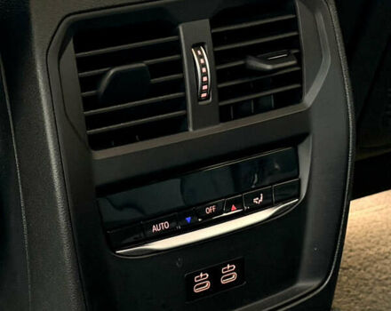 Белый БМВ i4, объемом двигателя 0 л и пробегом 78 тыс. км за 38500 $, фото 17 на Automoto.ua