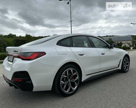 Белый БМВ i4, объемом двигателя 0 л и пробегом 3 тыс. км за 48700 $, фото 7 на Automoto.ua