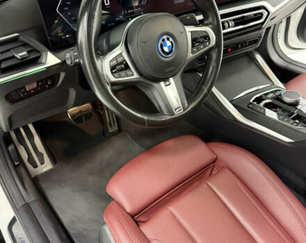 Белый БМВ i4, объемом двигателя 0 л и пробегом 50 тыс. км за 33000 $, фото 9 на Automoto.ua