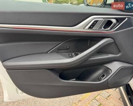 Белый БМВ i4, объемом двигателя 0 л и пробегом 20 тыс. км за 36999 $, фото 17 на Automoto.ua