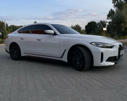 Белый БМВ i4, объемом двигателя 0 л и пробегом 31 тыс. км за 30100 $, фото 9 на Automoto.ua