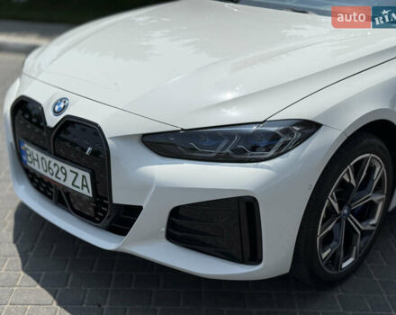 Белый БМВ i4, объемом двигателя 0 л и пробегом 3 тыс. км за 37500 $, фото 3 на Automoto.ua