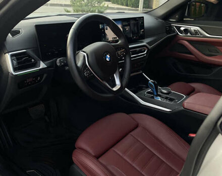 Белый БМВ i4, объемом двигателя 0 л и пробегом 31 тыс. км за 30100 $, фото 15 на Automoto.ua