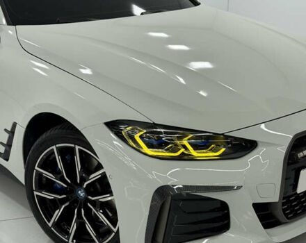 Белый БМВ i4, объемом двигателя 0 л и пробегом 50 тыс. км за 33000 $, фото 2 на Automoto.ua