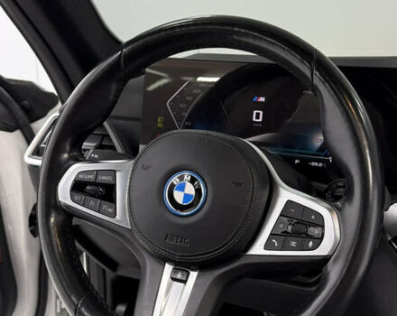 Белый БМВ i4, объемом двигателя 0 л и пробегом 50 тыс. км за 33000 $, фото 16 на Automoto.ua