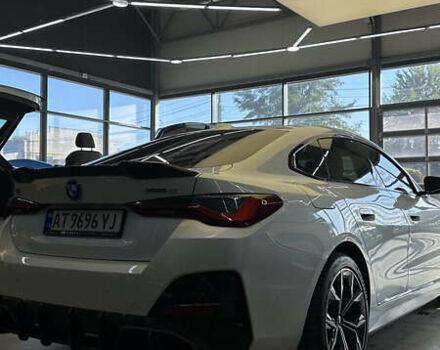 Белый БМВ i4, объемом двигателя 0 л и пробегом 14 тыс. км за 40500 $, фото 6 на Automoto.ua