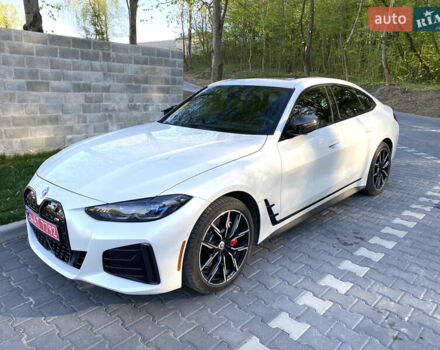 Белый БМВ i4, объемом двигателя 0 л и пробегом 40 тыс. км за 43300 $, фото 7 на Automoto.ua