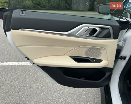 Белый БМВ i4, объемом двигателя 0 л и пробегом 20 тыс. км за 36999 $, фото 20 на Automoto.ua