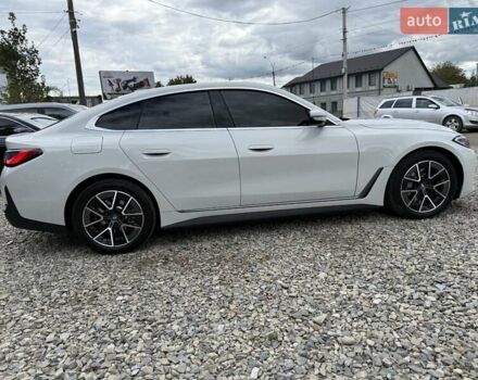 Белый БМВ i4, объемом двигателя 0 л и пробегом 31 тыс. км за 34900 $, фото 31 на Automoto.ua