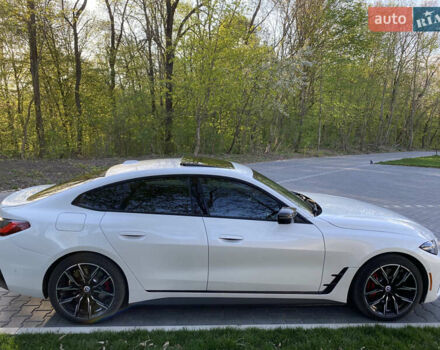 Белый БМВ i4, объемом двигателя 0 л и пробегом 40 тыс. км за 43300 $, фото 2 на Automoto.ua