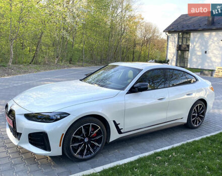 Белый БМВ i4, объемом двигателя 0 л и пробегом 40 тыс. км за 43300 $, фото 13 на Automoto.ua