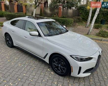 Белый БМВ i4, объемом двигателя 0 л и пробегом 42 тыс. км за 34900 $, фото 11 на Automoto.ua