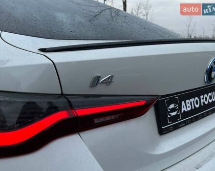 Белый БМВ i4, объемом двигателя 0 л и пробегом 20 тыс. км за 35990 $, фото 10 на Automoto.ua