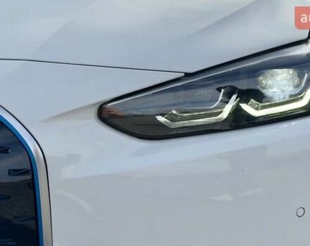 Белый БМВ i4, объемом двигателя 0 л и пробегом 7 тыс. км за 39900 $, фото 9 на Automoto.ua