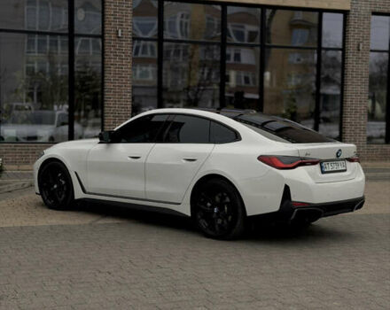 Белый БМВ i4, объемом двигателя 0 л и пробегом 12 тыс. км за 34800 $, фото 5 на Automoto.ua