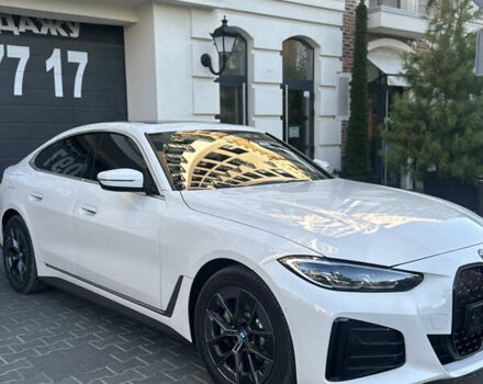 Белый БМВ i4, объемом двигателя 0 л и пробегом 33 тыс. км за 34500 $, фото 26 на Automoto.ua