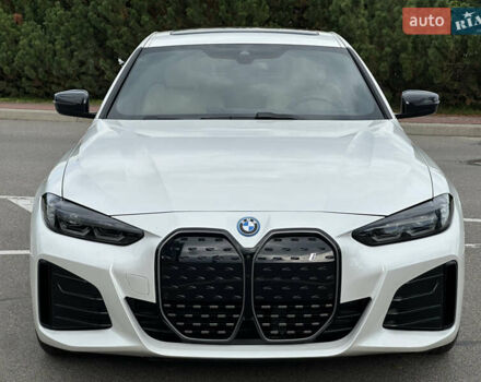Белый БМВ i4, объемом двигателя 0 л и пробегом 20 тыс. км за 36999 $, фото 5 на Automoto.ua