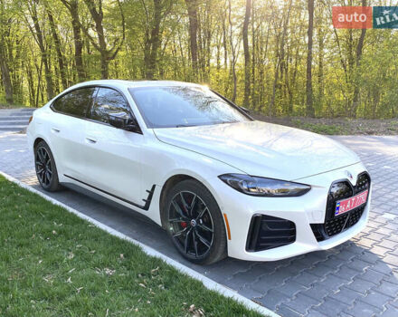 Белый БМВ i4, объемом двигателя 0 л и пробегом 40 тыс. км за 43300 $, фото 11 на Automoto.ua
