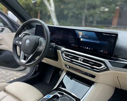 Белый БМВ i4, объемом двигателя 0 л и пробегом 42 тыс. км за 34900 $, фото 17 на Automoto.ua