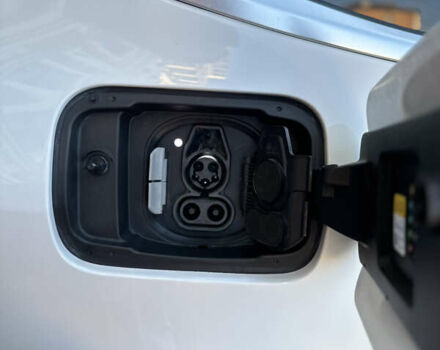 Белый БМВ i4, объемом двигателя 0 л и пробегом 33 тыс. км за 34500 $, фото 60 на Automoto.ua