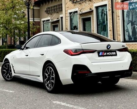 Белый БМВ i4, объемом двигателя 0 л и пробегом 45 тыс. км за 55900 $, фото 13 на Automoto.ua