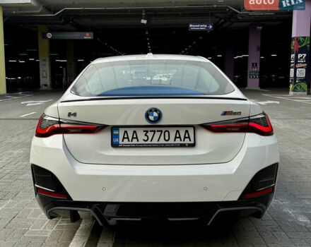Белый БМВ i4, объемом двигателя 0 л и пробегом 35 тыс. км за 50700 $, фото 4 на Automoto.ua