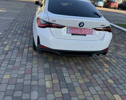 Белый БМВ i4, объемом двигателя 0 л и пробегом 39 тыс. км за 37000 $, фото 4 на Automoto.ua