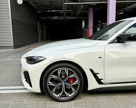 Белый БМВ i4, объемом двигателя 0 л и пробегом 35 тыс. км за 50700 $, фото 8 на Automoto.ua